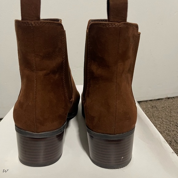 Heeled booties - Picture 2 of 5